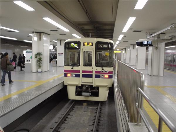 新宿駅の9000系