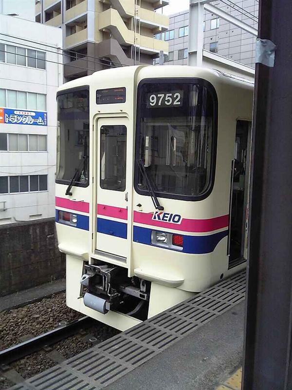 笹塚駅の9000系