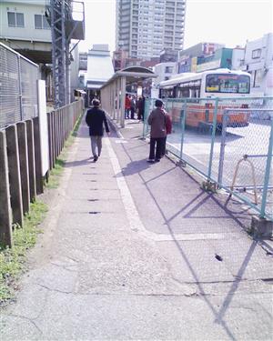 竹ノ塚駅の板暗渠