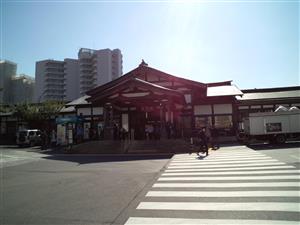 高尾駅駅舎